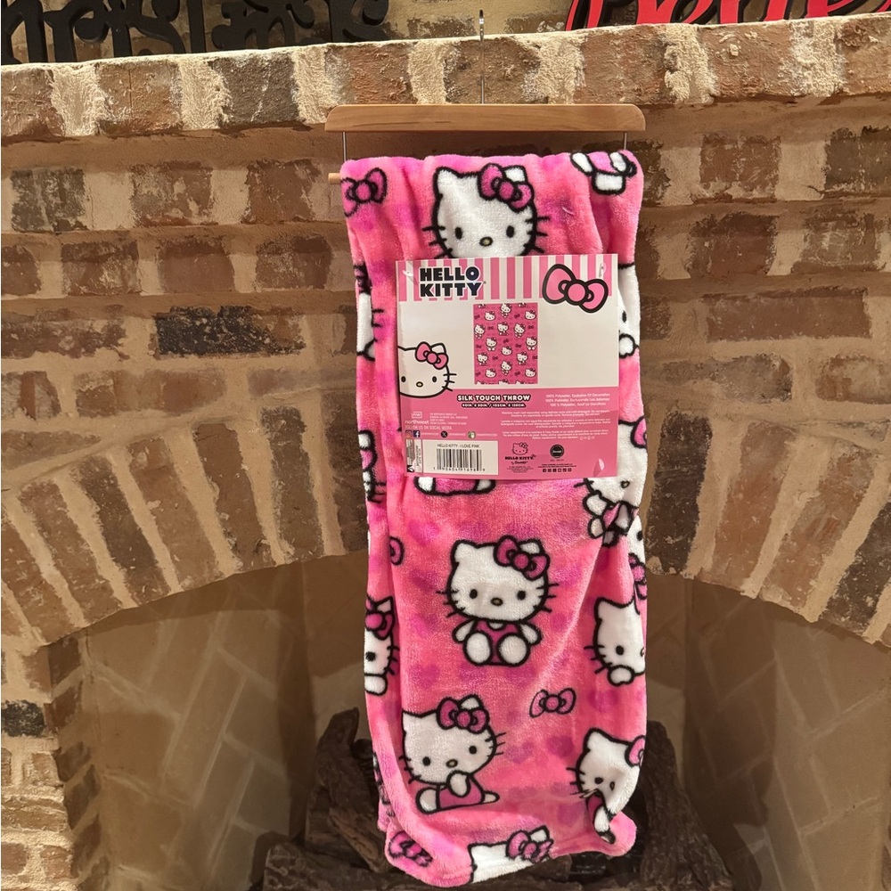 Hello Kitty Pink and White Blanket